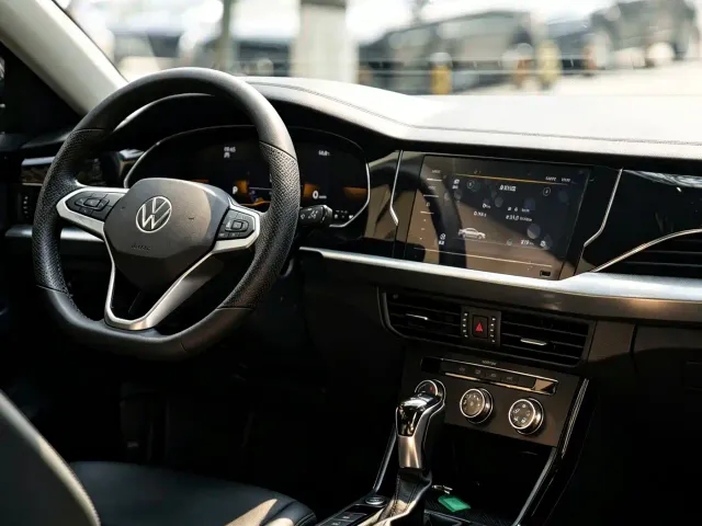 Volkswagen Passat — Фото автомобиля 5