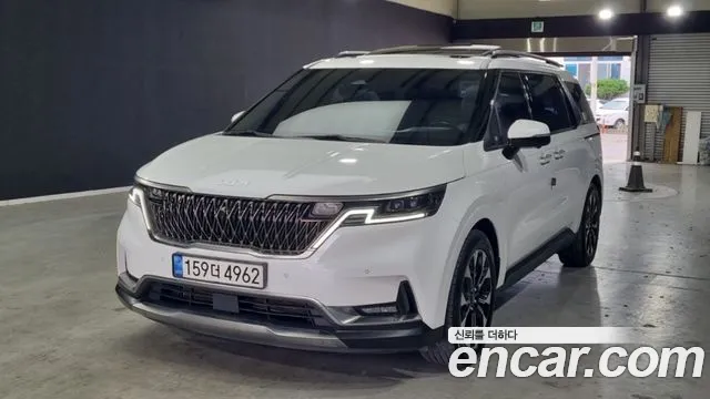 Фотография автомобиля — Kia Carnival 4th Gen