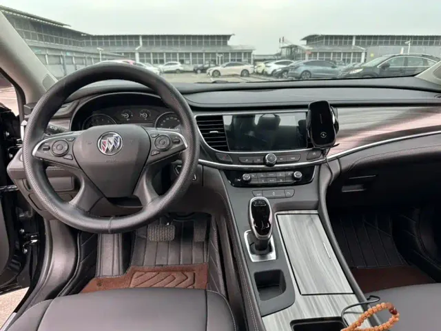 Buick LaCrosse — Фото автомобиля 8