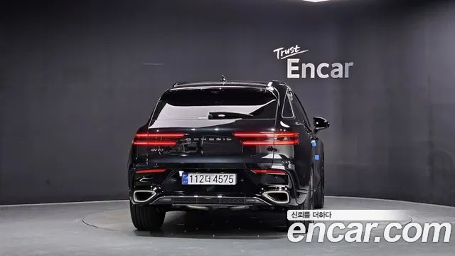 Genesis GV70 2.5T Бензин 2WD — Фото автомобиля 4