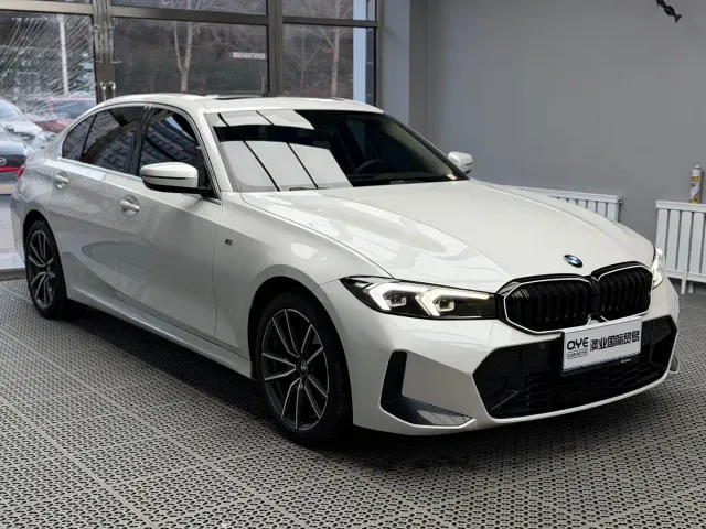 BMW 3 Series — Фото автомобиля 3