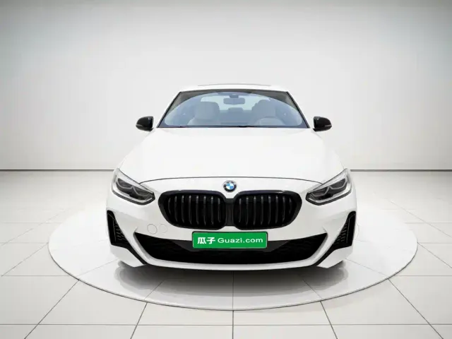 BMW 1 Series — Фото автомобиля 2
