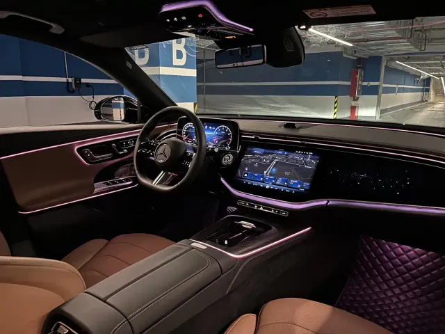 Mercedes-Benz E-Class — Фото автомобиля 15