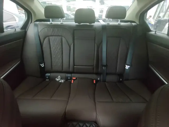 BMW i3 — Фото автомобиля 8