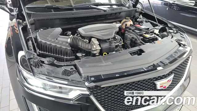 Cadillac XT6 — Фото автомобиля 5