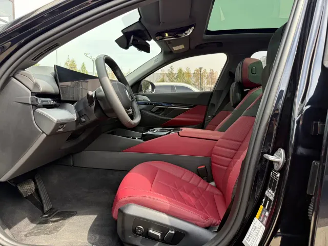 BMW i5 — Фото автомобиля 14