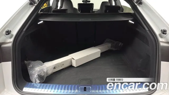 Audi Q8 55 TFSI quattro Premium — Фото автомобиля 18