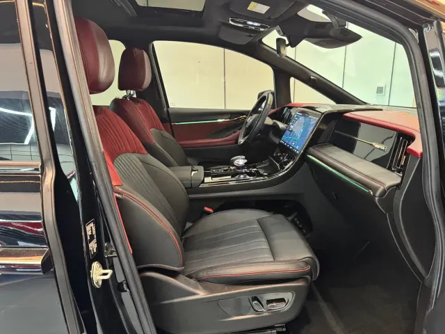 GAC Trumpchi M8 — Фото автомобиля 12
