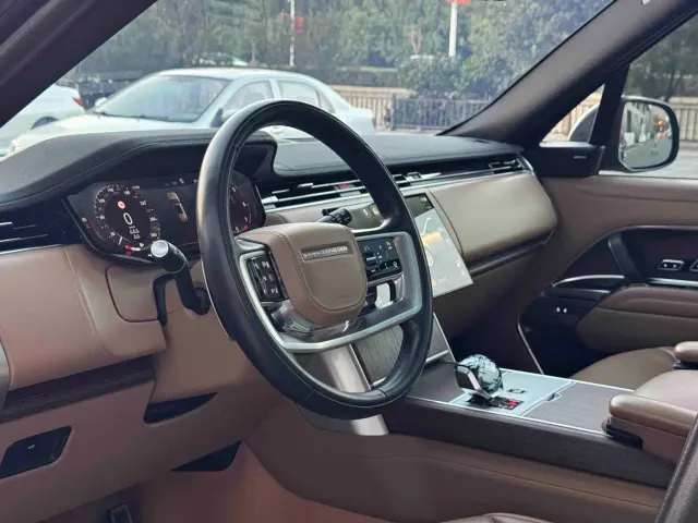 Land Rover Range Rover — Фото автомобиля 9