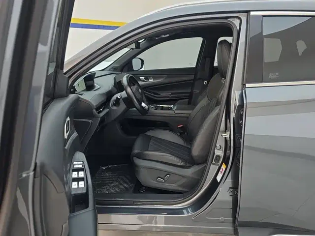 Changan Qiyuan Q05 — Фото автомобиля 9