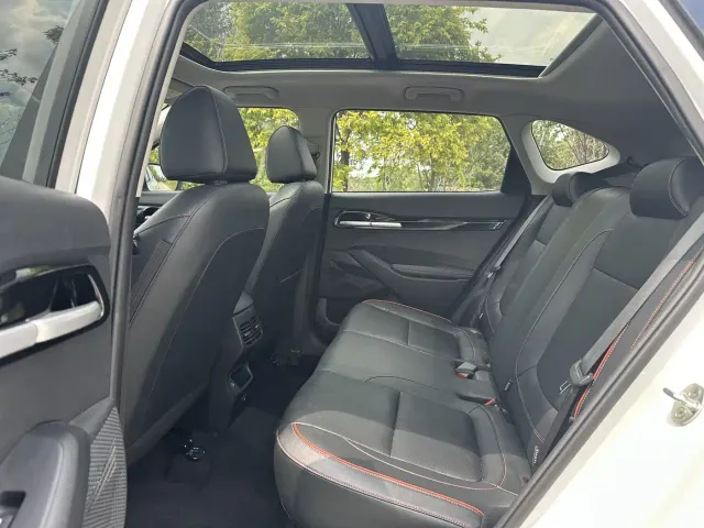Kia Seltos — Фото автомобиля 12