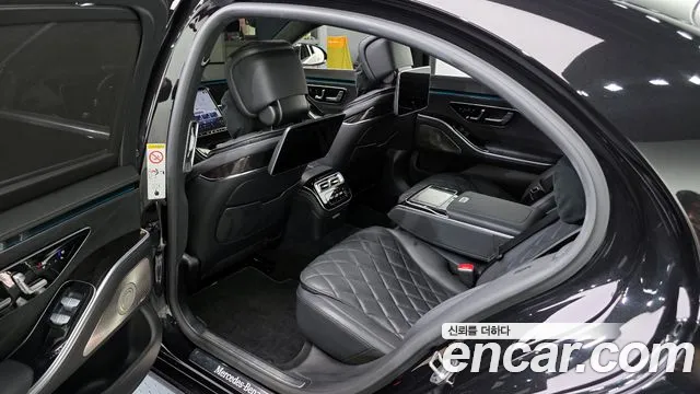 Mercedes-Benz S-Class — Фото автомобиля 11