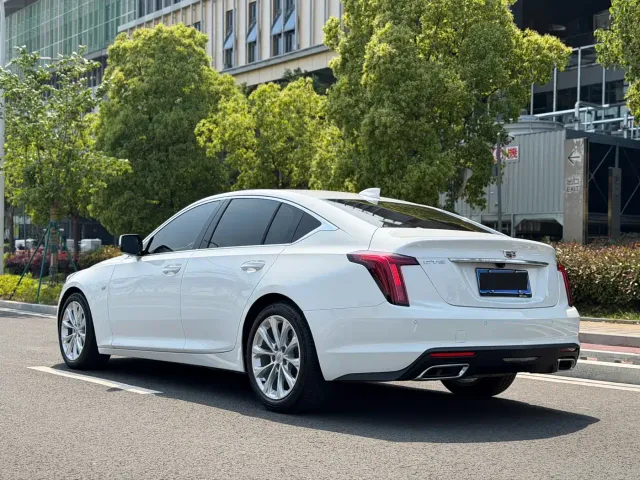 Cadillac CT5 — Фото автомобиля 9
