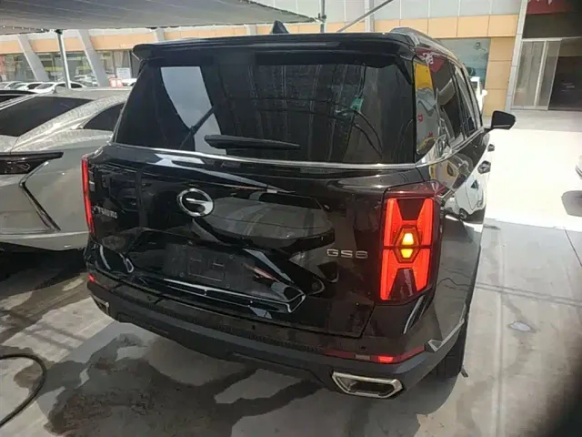 GAC Trumpchi GS8 — Фото автомобиля 5