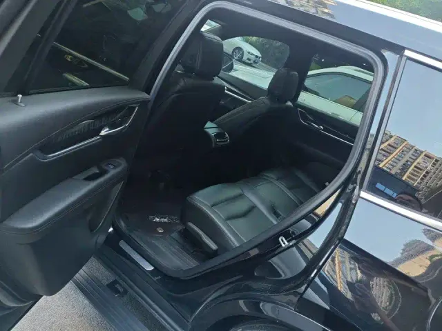 Cadillac XT6 — Фото автомобиля 6