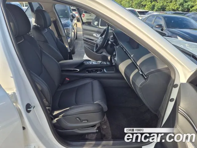 Genesis GV70 2.5T Бензин AWD — Фото автомобиля 10