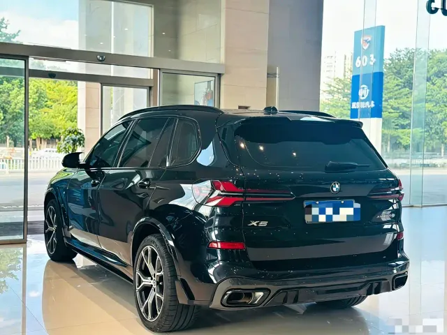 BMW X5 — Фото автомобиля 7