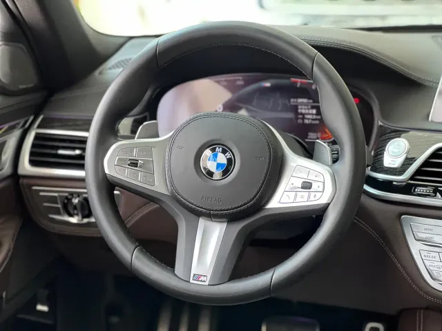 BMW 7 Series — Фото автомобиля 7