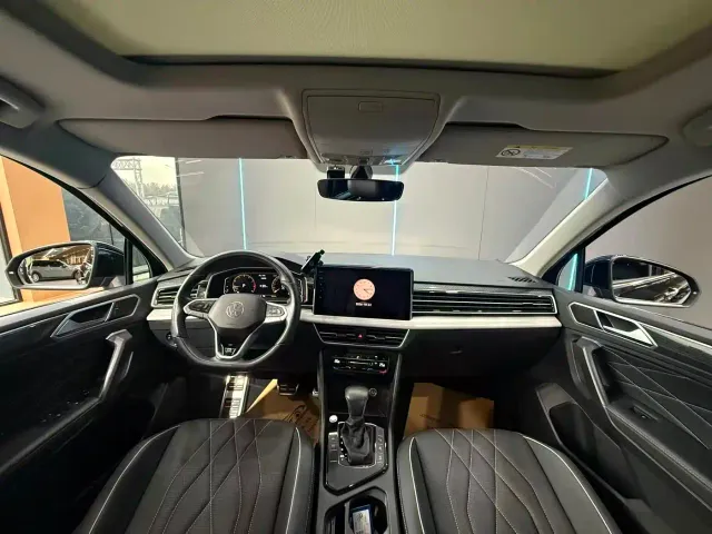 Volkswagen Tiguan L — Фото автомобиля 9