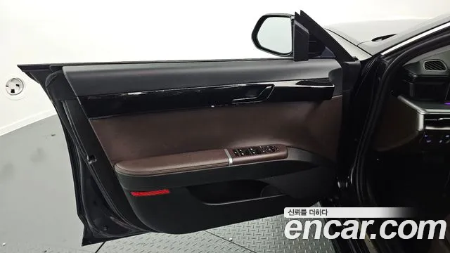 Hyundai Grandeur GN7 — Фото автомобиля 13