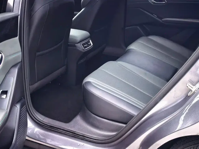 BYD Qin L — Фото автомобиля 6