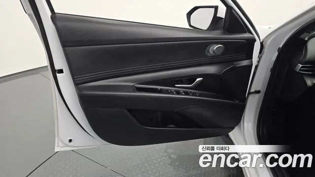 Hyundai Avante CN7 — Фото автомобиля 13