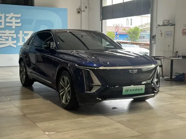 Cadillac Lyriq — Фото автомобиля 3