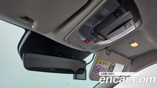Kia Niro Niro (New) — Фото автомобиля 25