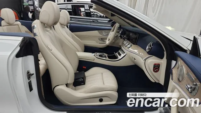 Mercedes-Benz E-Class — Фото автомобиля 11
