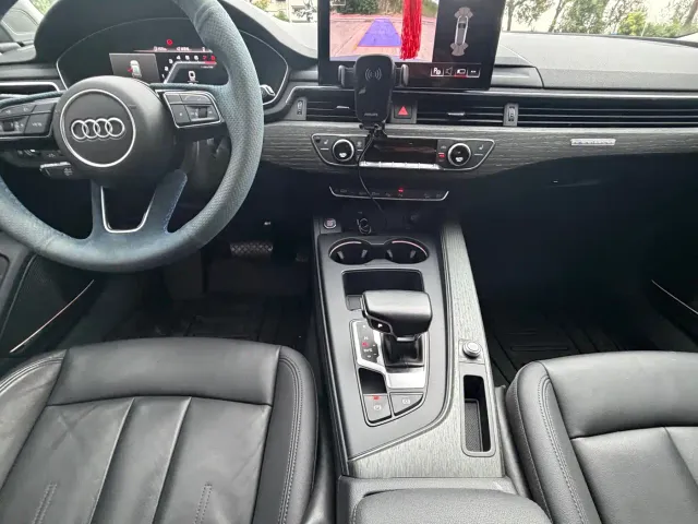Audi A4 — Фото автомобиля 15
