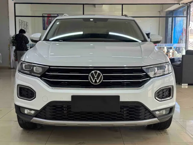 Volkswagen T-Roc — Фото автомобиля 2