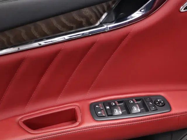 Maserati Quattroporte — Фото автомобиля 6