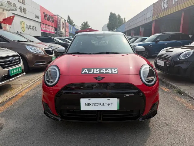 MINI John Cooper Works — Фото автомобиля 2