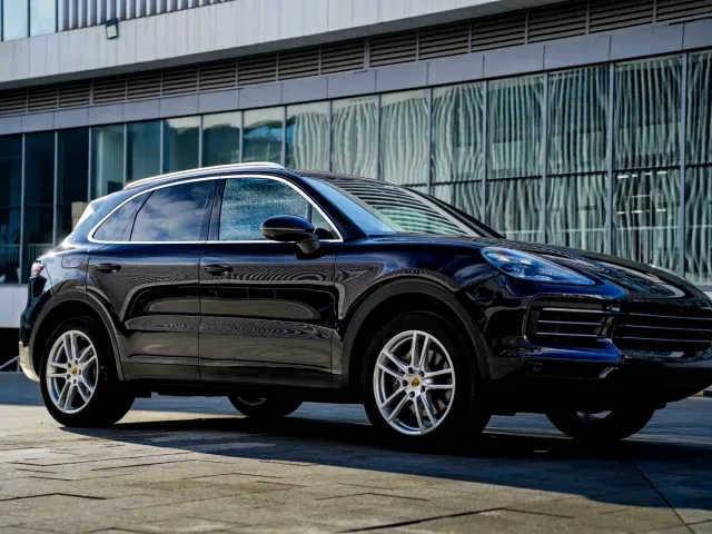 Porsche Cayenne — Фото автомобиля 3
