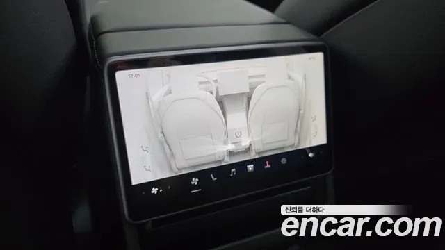 Tesla Model Y — Фото автомобиля 26