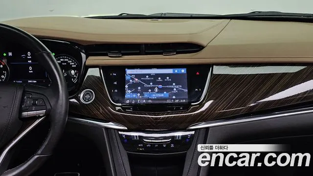 Cadillac XT6 — Фото автомобиля 10