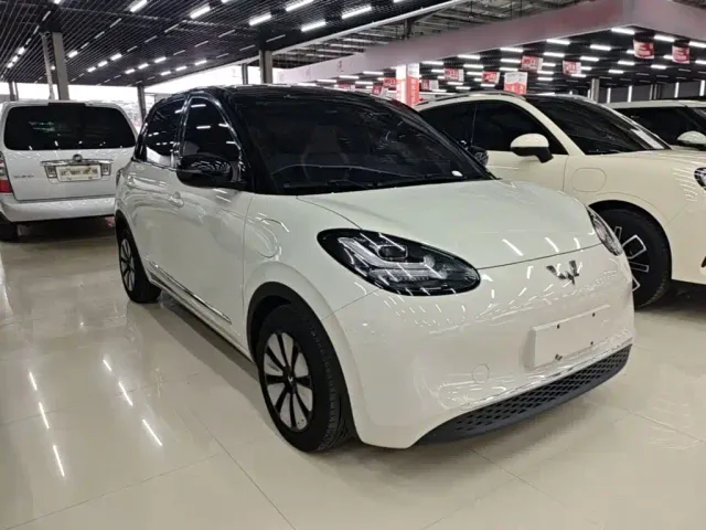 Wuling Bingo — Фото автомобиля 3