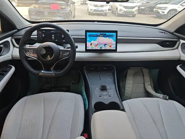BYD Seal 05 DM-i — Фото автомобиля 9