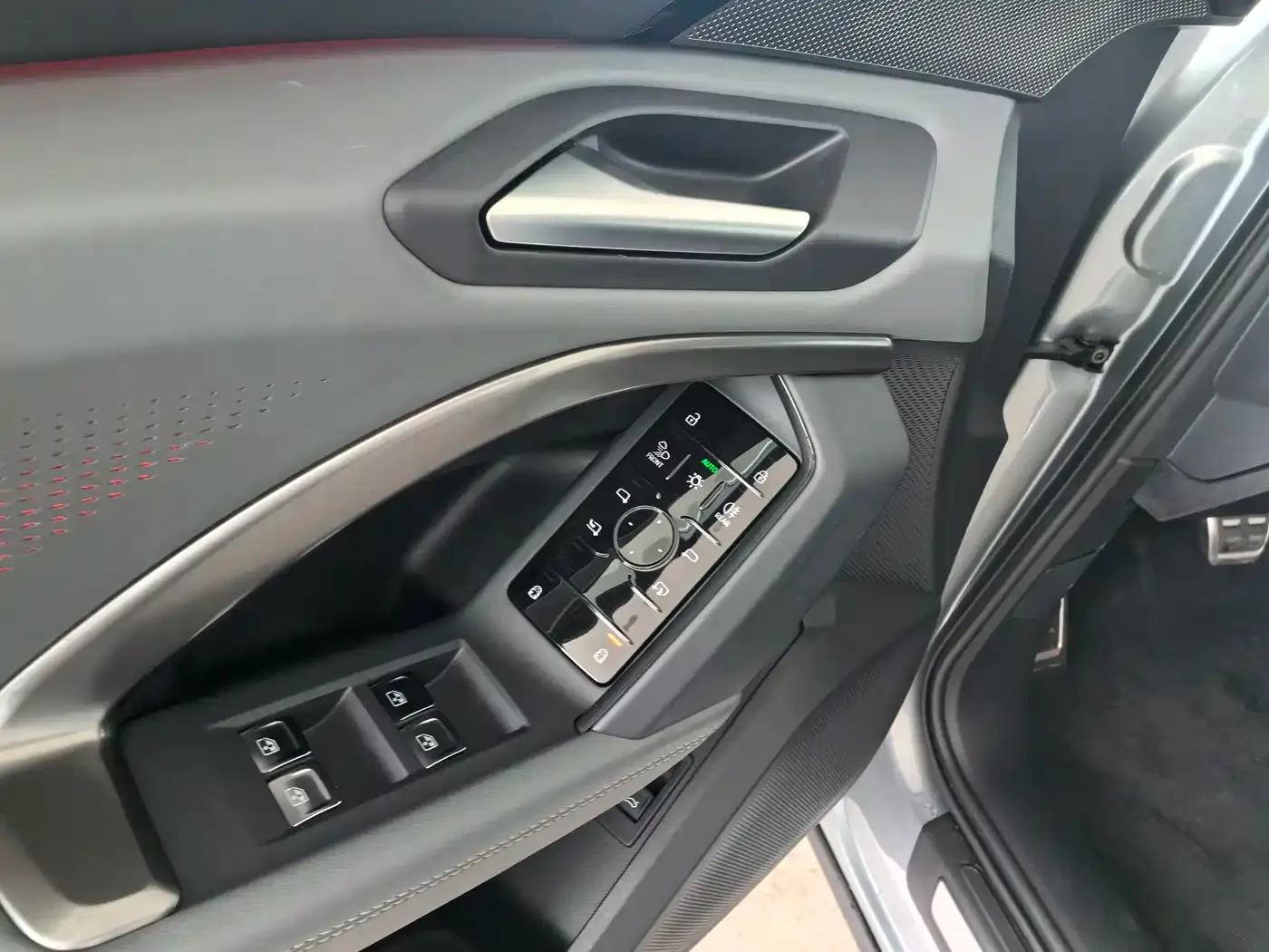 Audi Audi Q5L 2026 Luxury Sport 150kW — Фото автомобиля 15