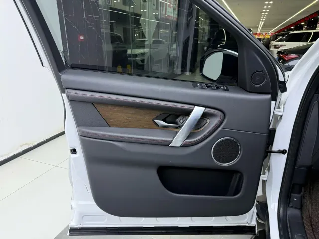 Land Rover Discovery Sport — Фото автомобиля 14