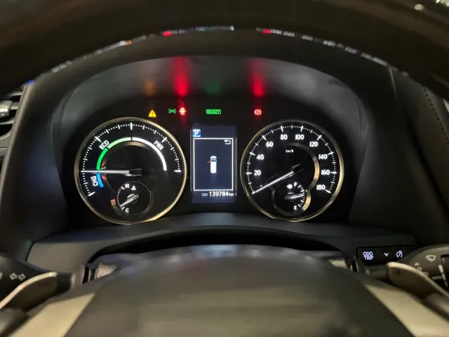Lexus LM — Фото автомобиля 4