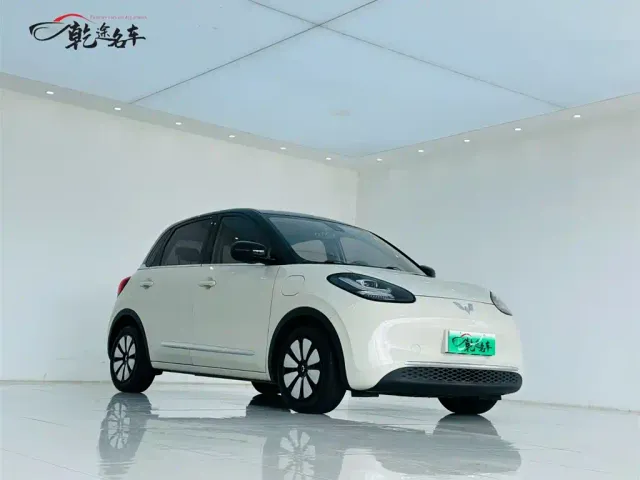 Wuling Bingo — Фото автомобиля 3