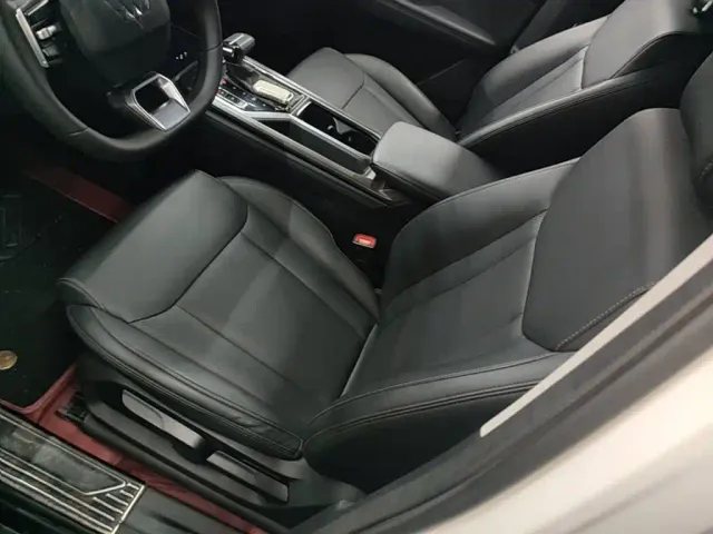 Wuling Jiachen — Фото автомобиля 14