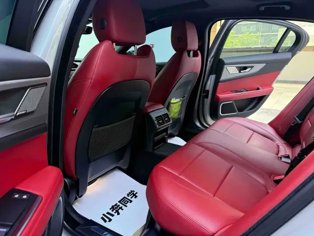 Jaguar XEL — Фото автомобиля 13