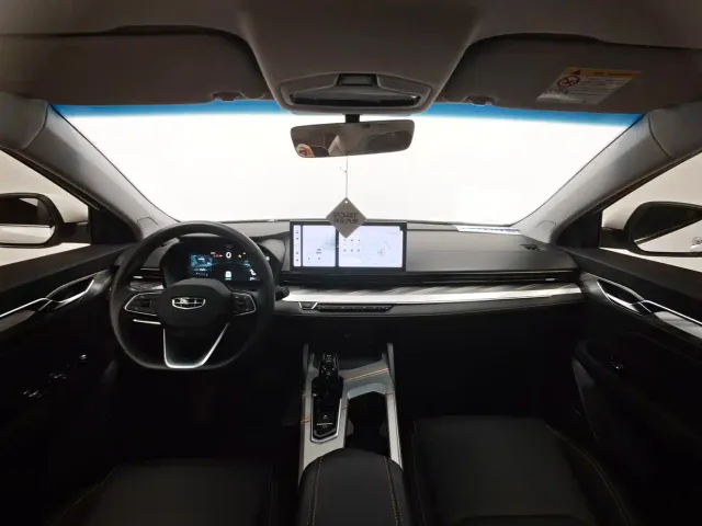 Geely Emgrand L — Фото автомобиля 18