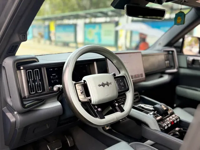 BYD FangChengBao Leopard 5 — Фото автомобиля 14