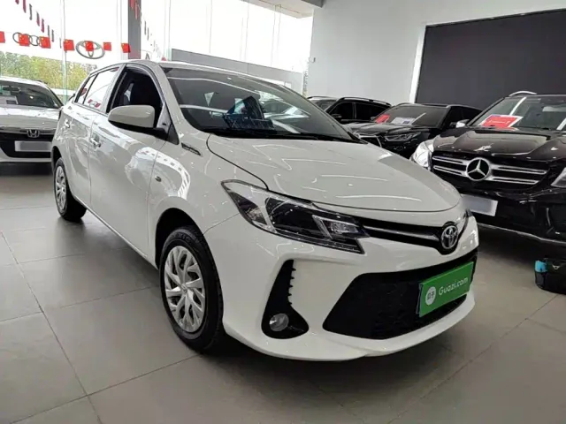 Toyota Vios FS — Фото автомобиля 3