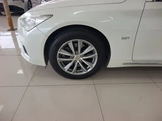 Infiniti Q50L — Фото автомобиля 22