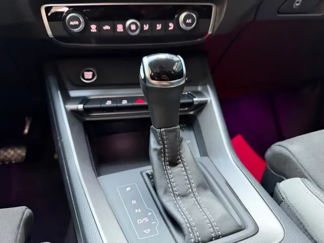Audi Q3 — Фото автомобиля 10