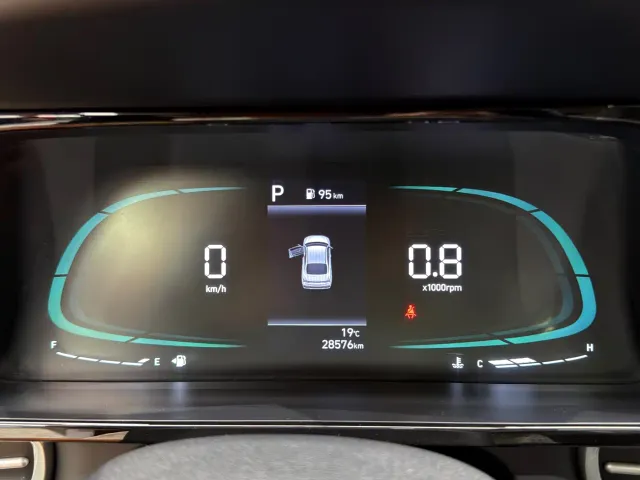 Hyundai Elantra — Фото автомобиля 16